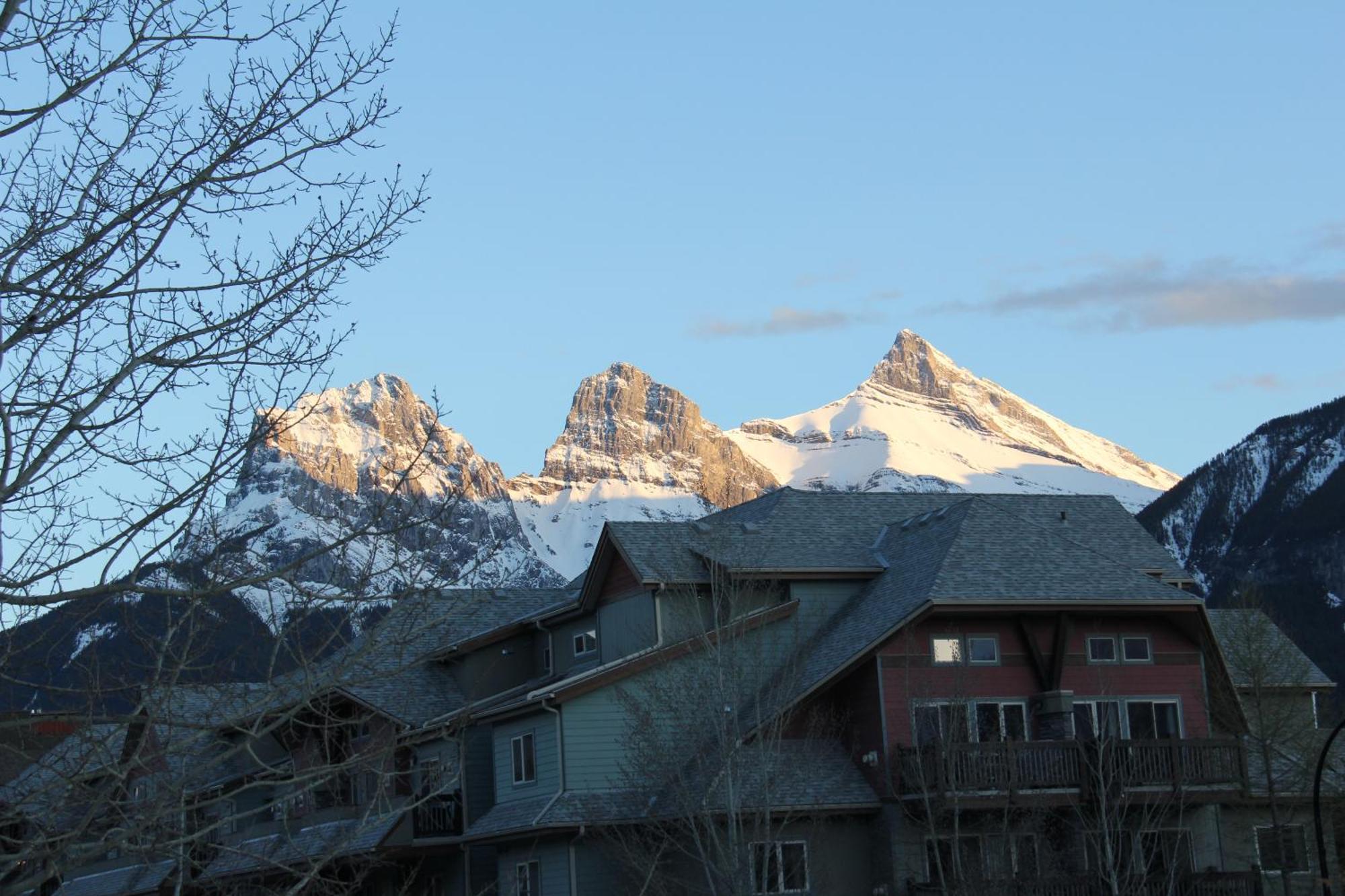 Windtower Lodge - Canmore Exterior foto